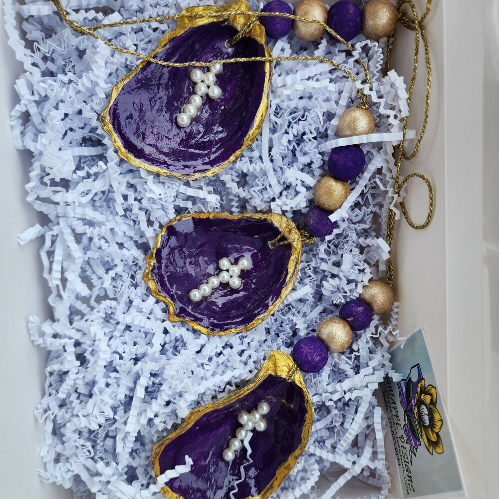 Gold and Purple Oyster Ornament set